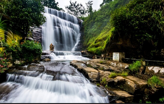 Waterfalls in Nuwara Eliya